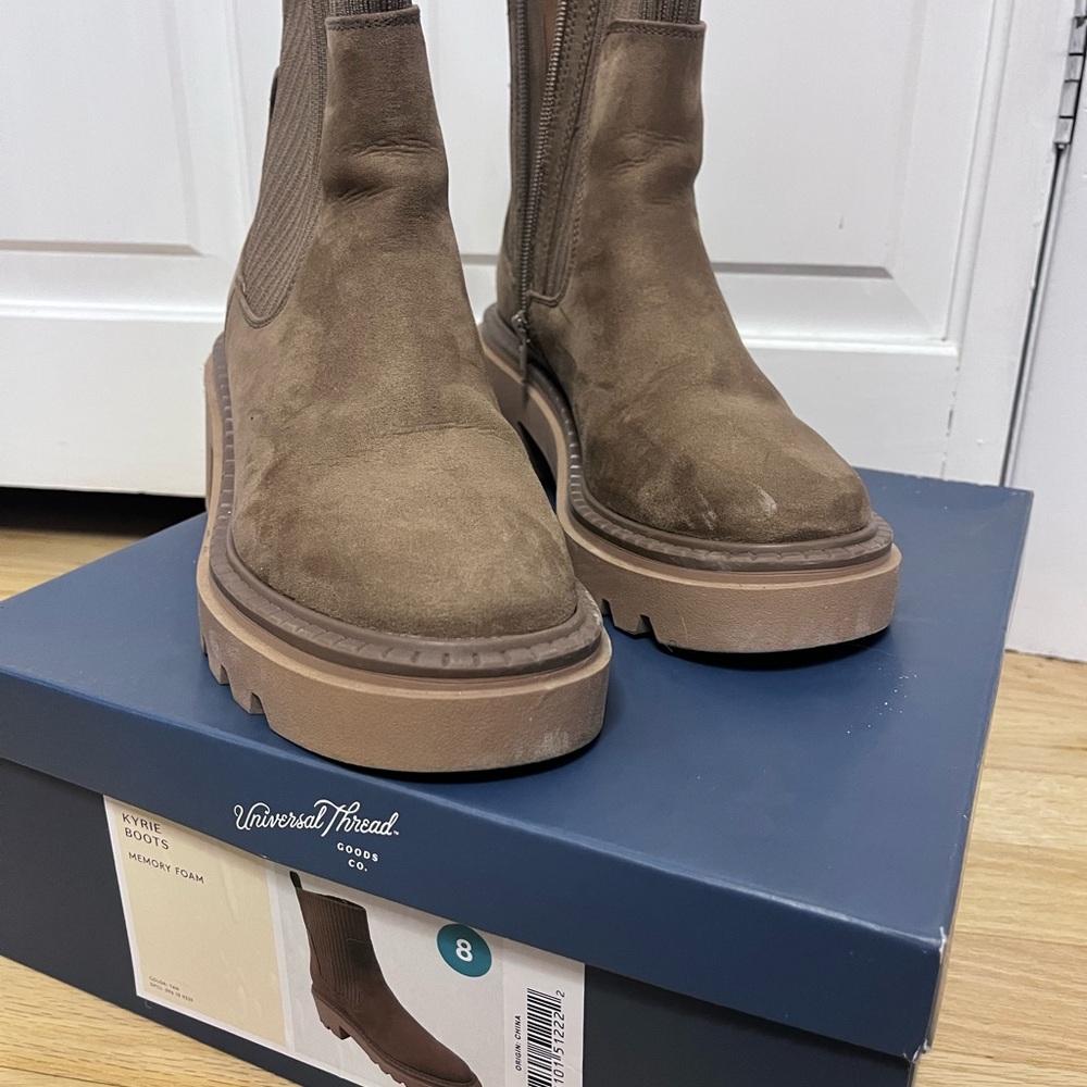 Universal Thread Taupe Chelsea Boots